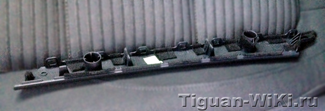 Накладка передней дверной панели Тигуана